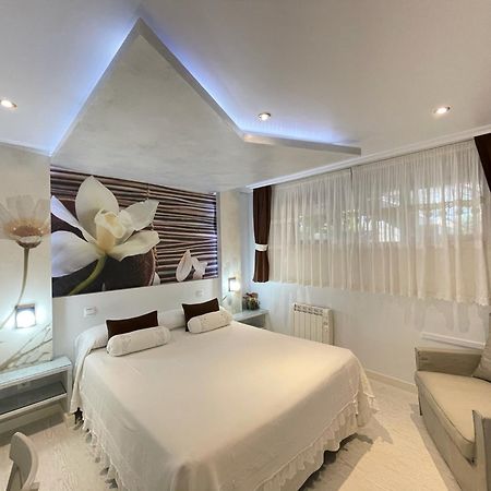 El Jardin Hotell Soto de la Marina Exteriör bild