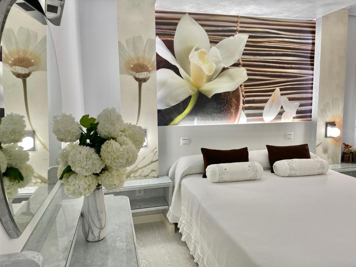 El Jardin Hotell Soto de la Marina Exteriör bild
