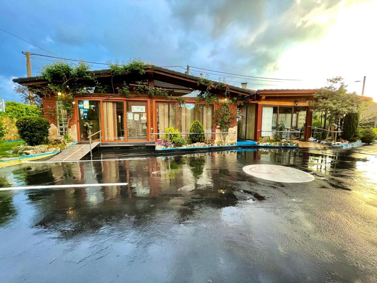 El Jardin Hotell Soto de la Marina Exteriör bild