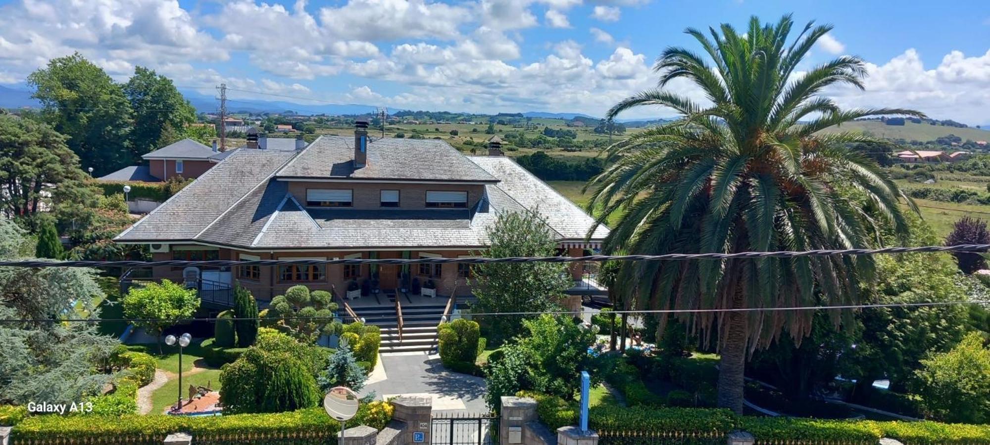 El Jardin Hotell Soto de la Marina Exteriör bild
